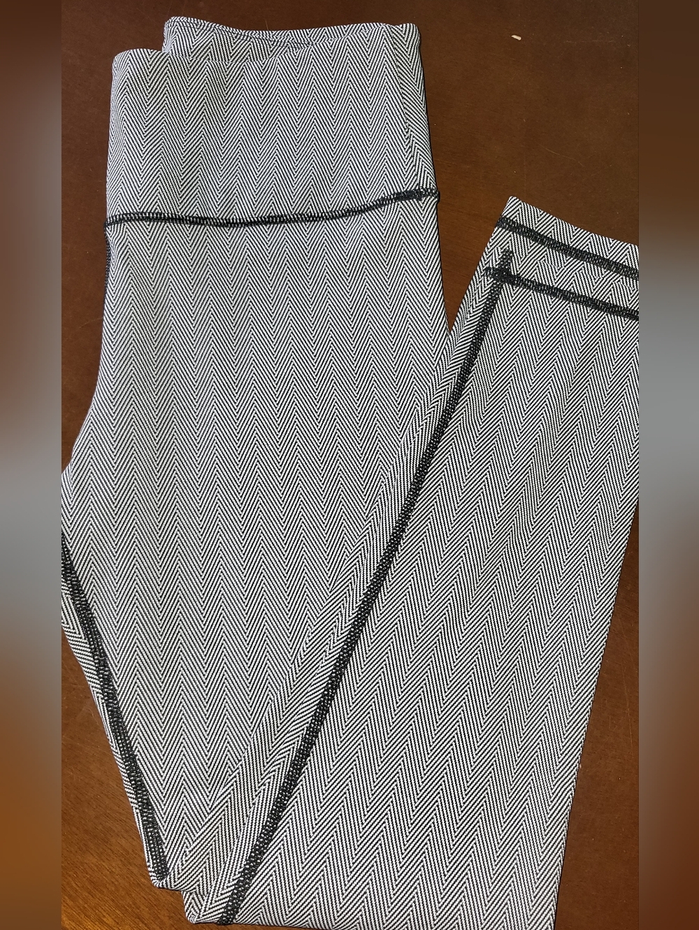 Zyia Black & White Herringbone Leggings